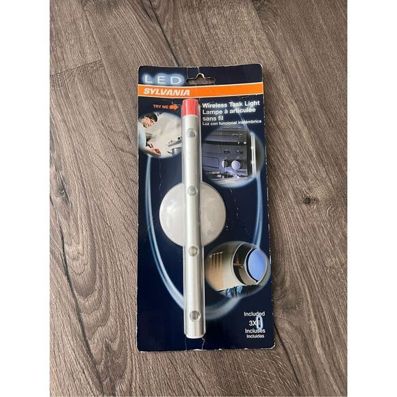 SYLVANIA Gray/Silver LED 7-in Battery Under Cabinet Light - Picture 1 of 2